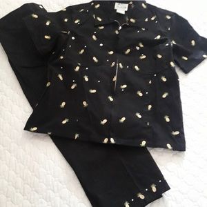 Quacker Factory Pineapple Set Top and Capri Size L